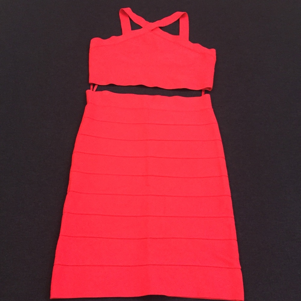 bcbgmaxazria cropped- top & pencil skirt